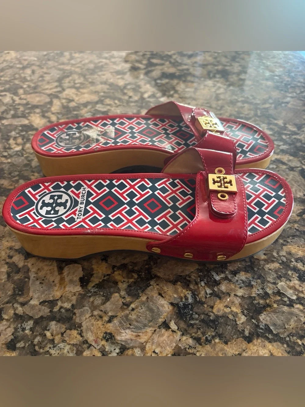 Tory Burch Red Patent Leather Wooden Platform Slides Gold Logo Sandals Sz 7.5